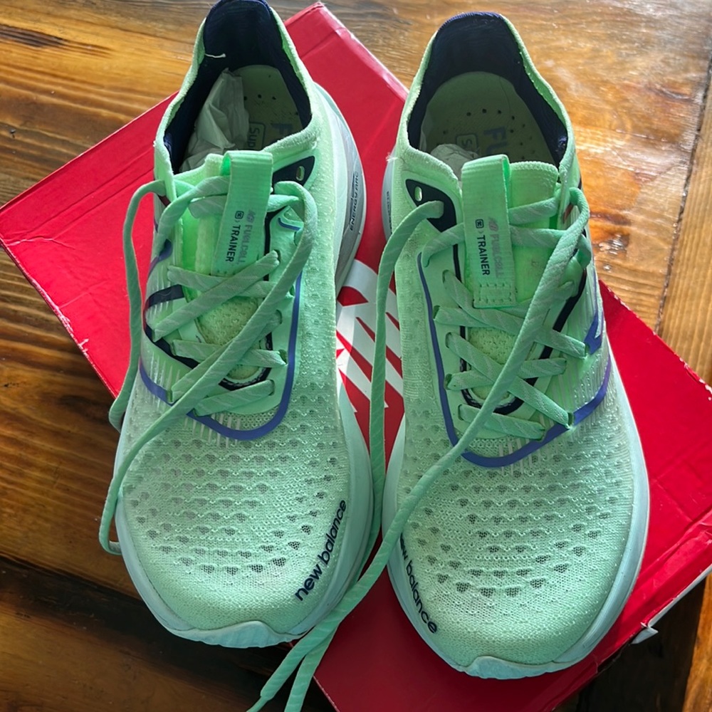 New Balance Super Comp Trainers size 7, EUC